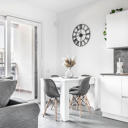 Harmony House - Rho Fiera 6Min - Free Parking - Terrace Apartment Milan Exterior photo